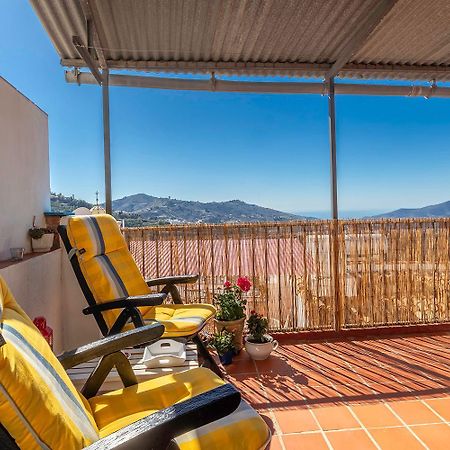 Casa Marlo, Spacious House In The Lively Centre Of Competa Exterior photo