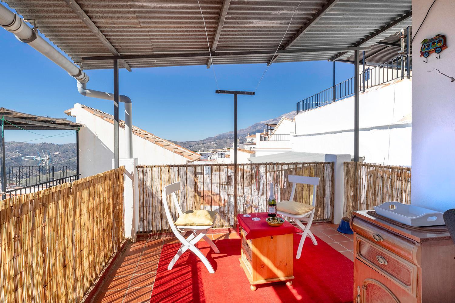 Casa Marlo, Spacious House In The Lively Centre Of Competa Exterior photo