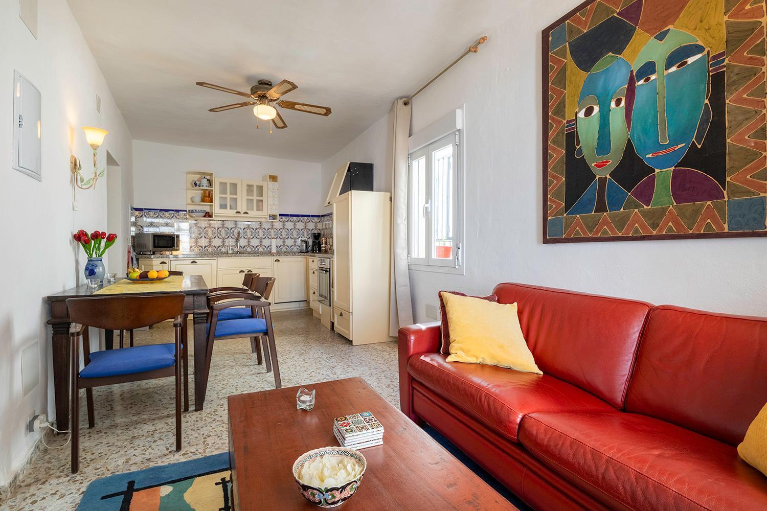 Casa Marlo, Spacious House In The Lively Centre Of Competa Exterior photo
