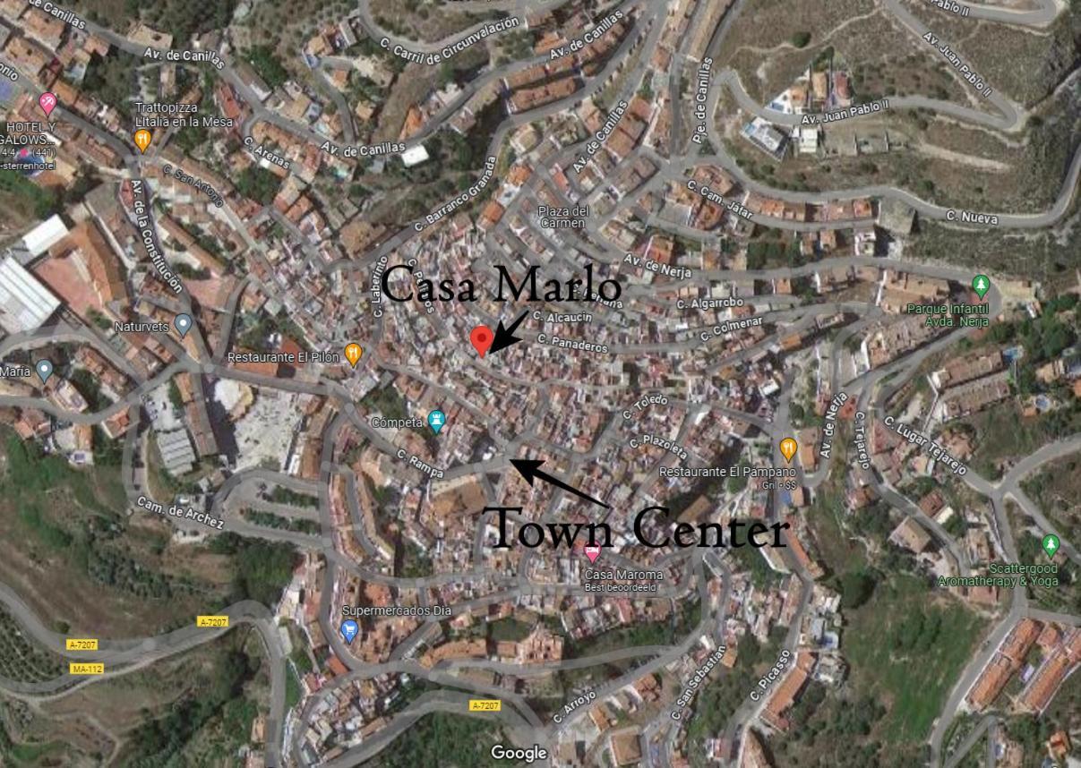 Casa Marlo, Spacious House In The Lively Centre Of Competa Exterior photo