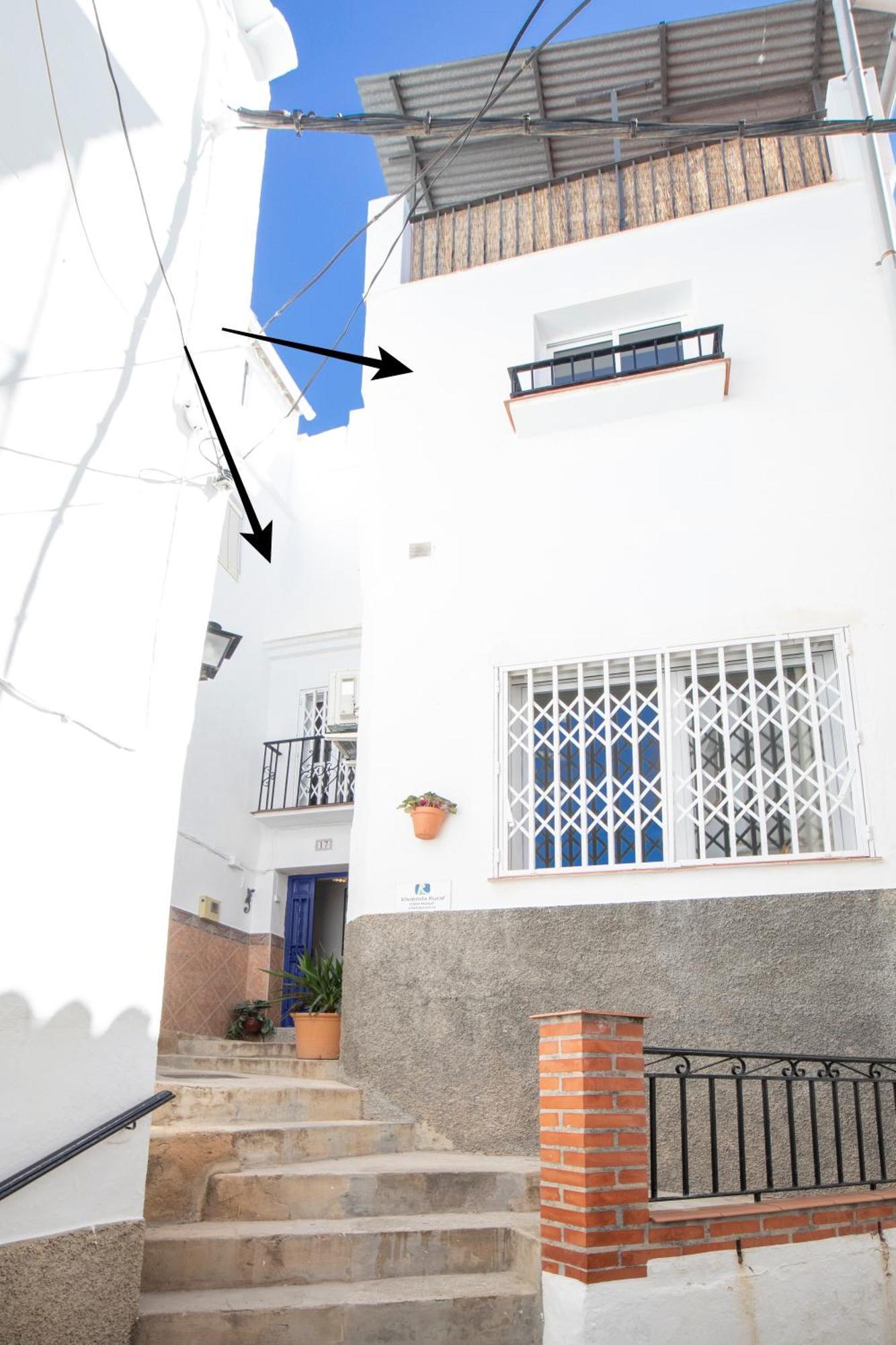 Casa Marlo, Spacious House In The Lively Centre Of Competa Exterior photo